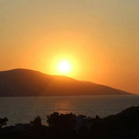 Residence Jazoj Vlorë Екстериор снимка
