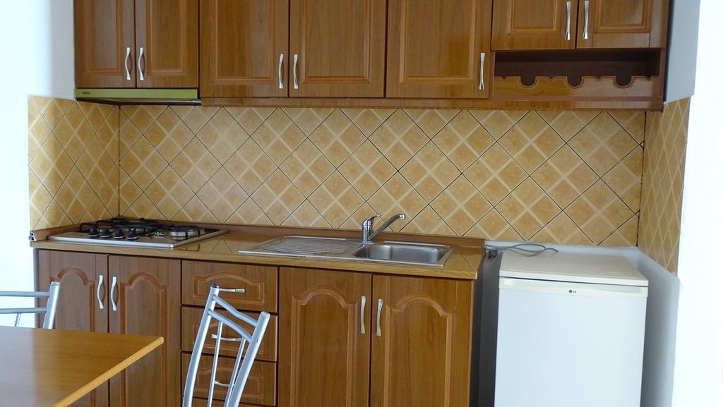 Residence Jazoj Vlorë Екстериор снимка