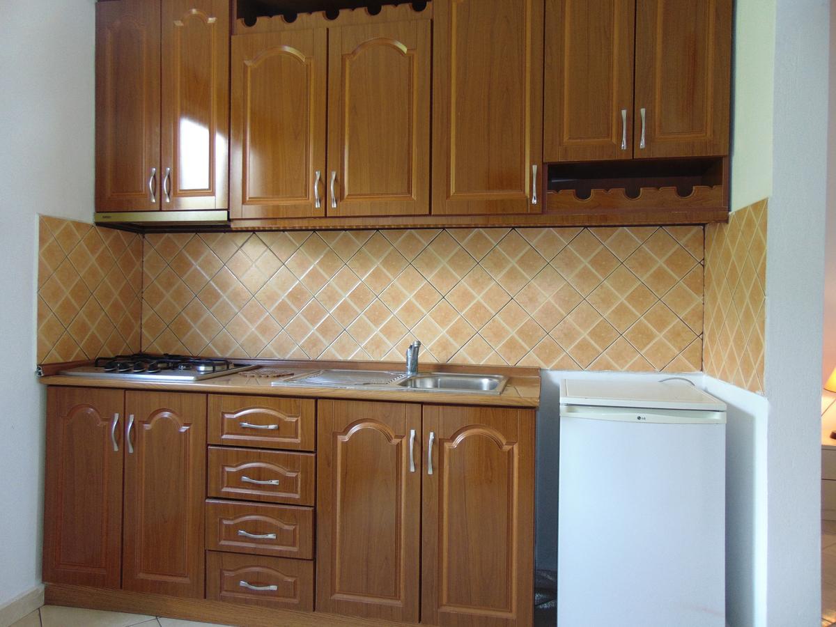 Residence Jazoj Vlorë Екстериор снимка