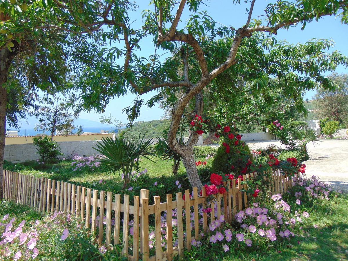 Residence Jazoj Vlorë Екстериор снимка